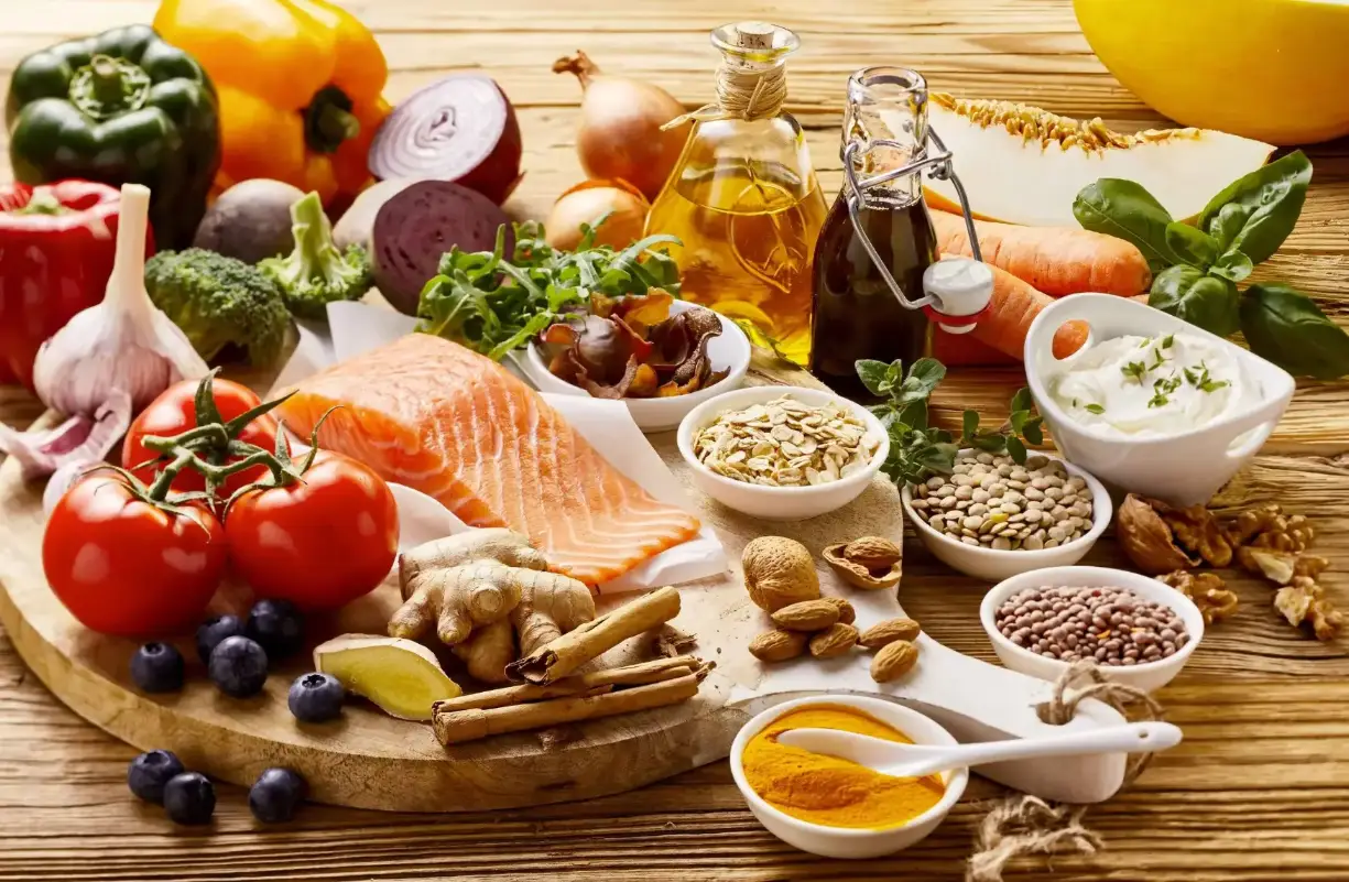تصویری از مواد غذایی سالم مورد استفاده در رژیم مدیترانه‌ای